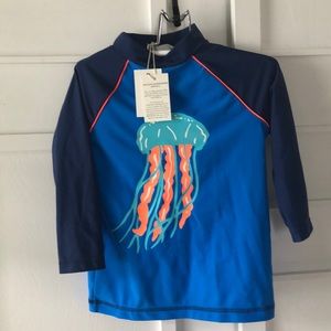 Boys rash guard so 6-7 NWT